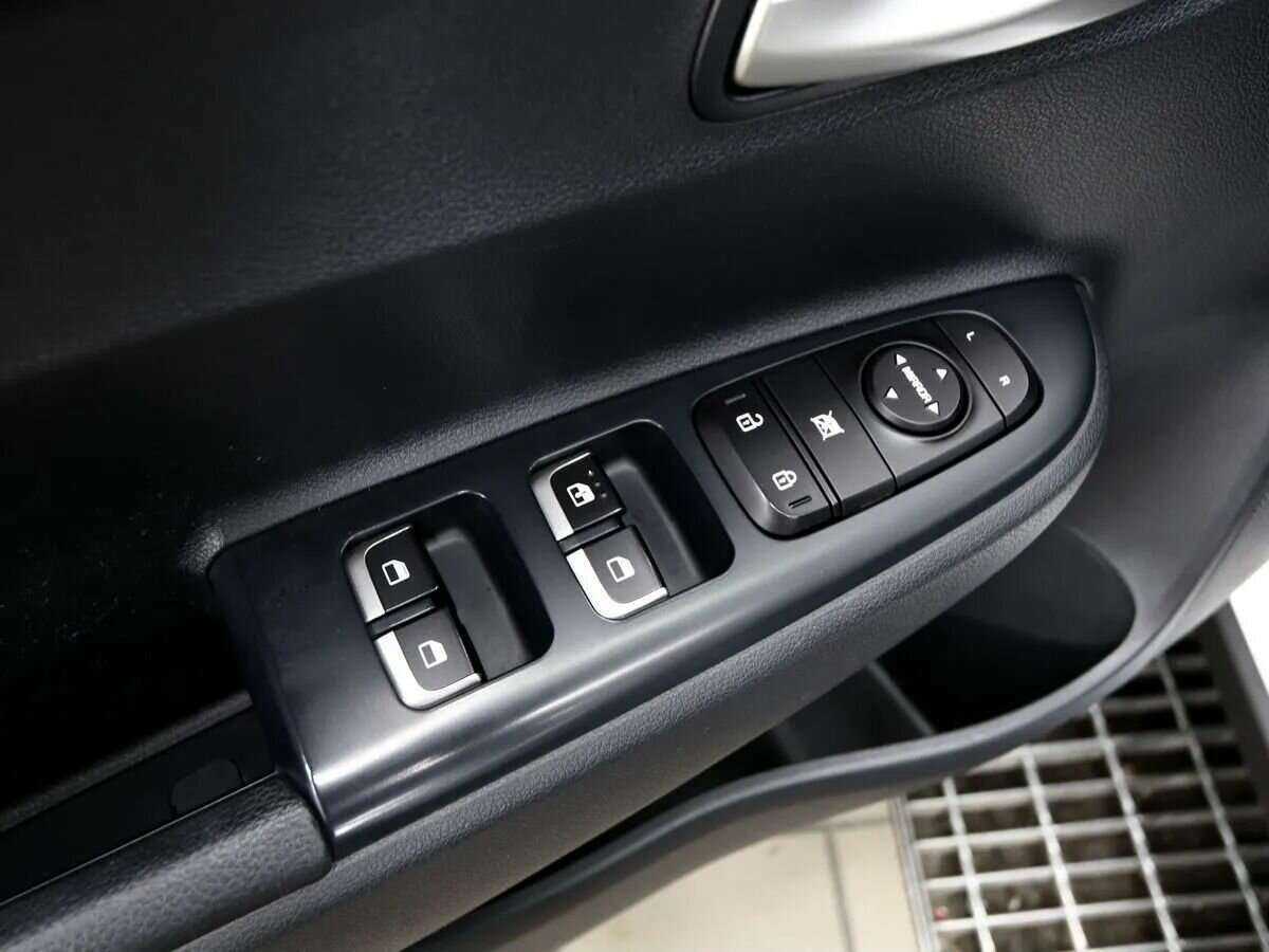 Купить Kia Rio с пробегом. Фото: #15