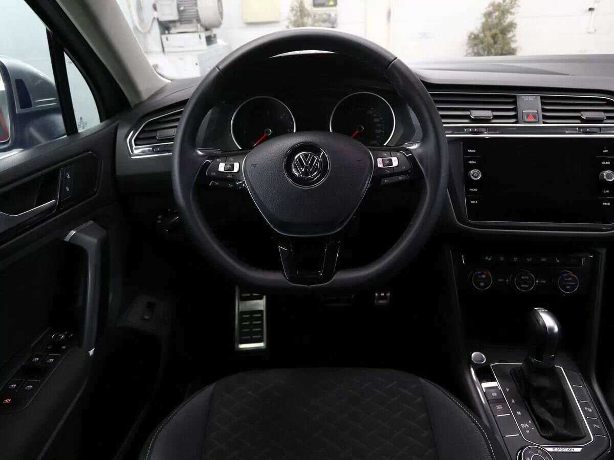 Купить Volkswagen Tiguan с пробегом. Фото: #19