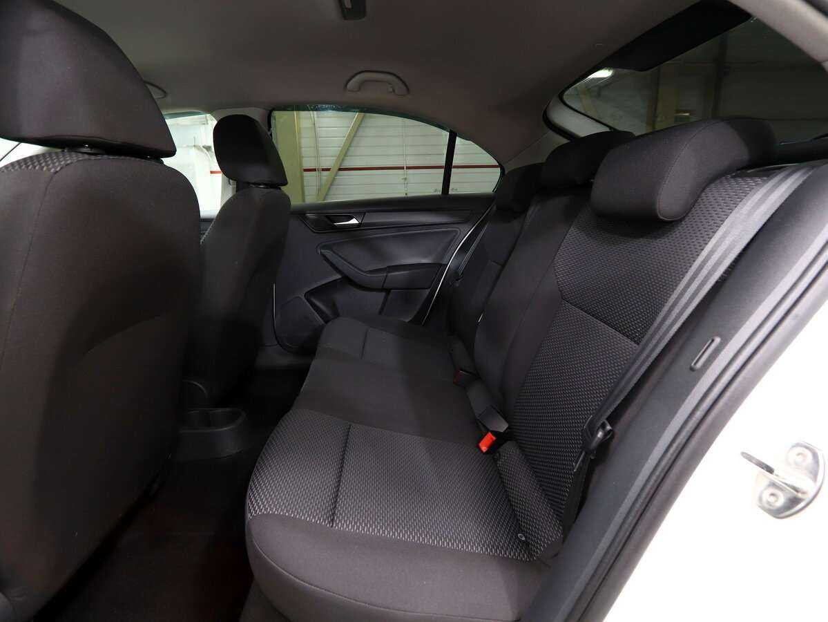 Купить Volkswagen Polo с пробегом. Фото: #9