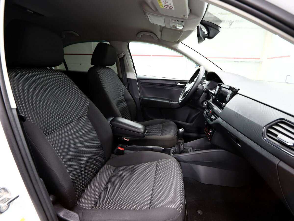 Купить Volkswagen Polo с пробегом. Фото: #12