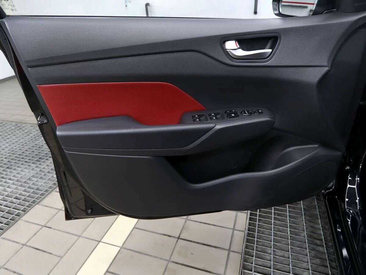 Купить Hyundai Solaris с пробегом. Фото: #7