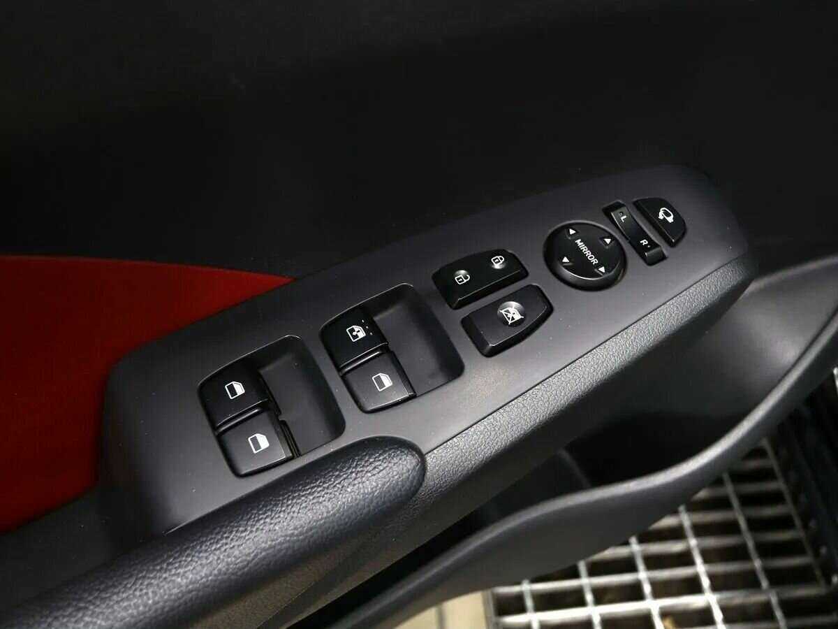 Купить Hyundai Solaris с пробегом. Фото: #8