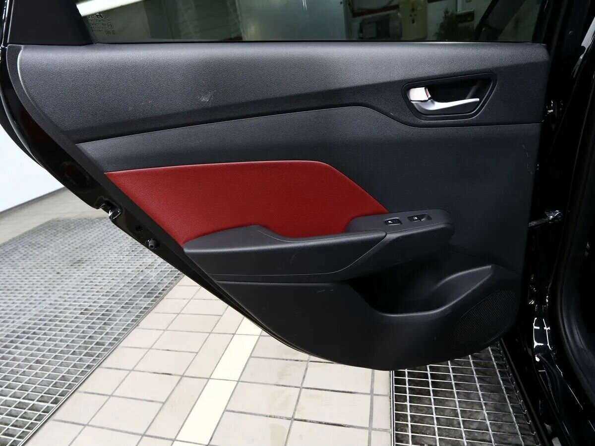 Купить Hyundai Solaris с пробегом. Фото: #10