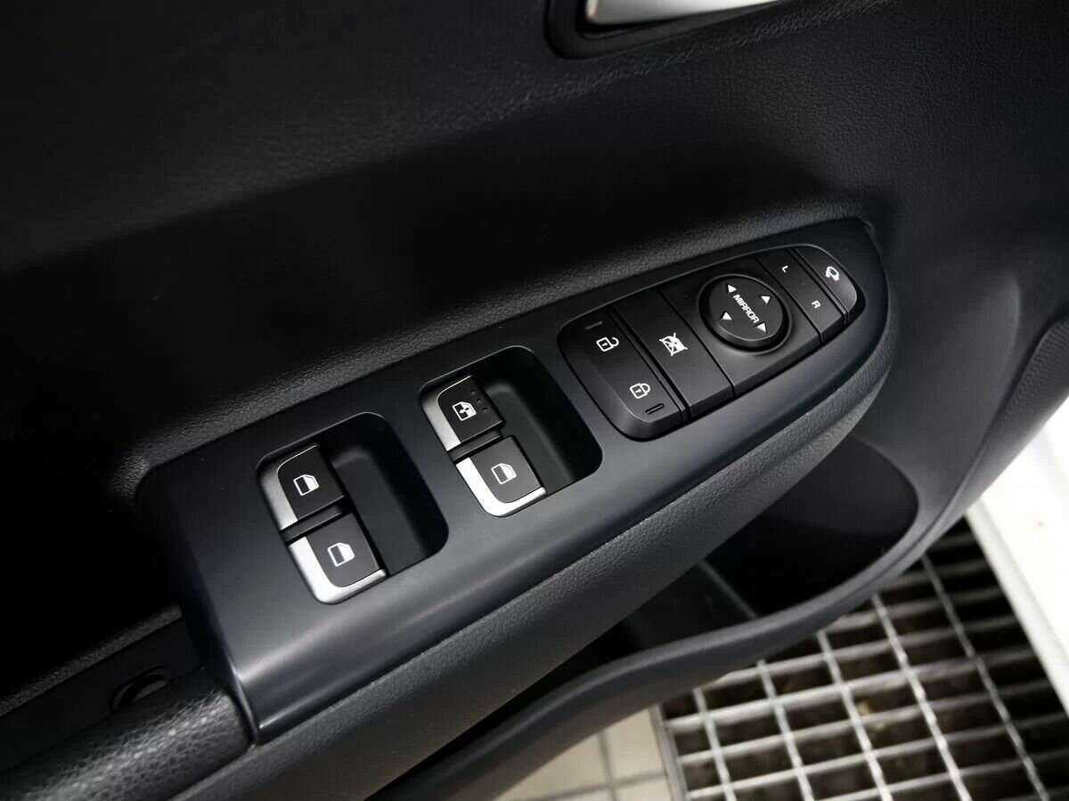 Купить Kia Rio с пробегом. Фото: #8