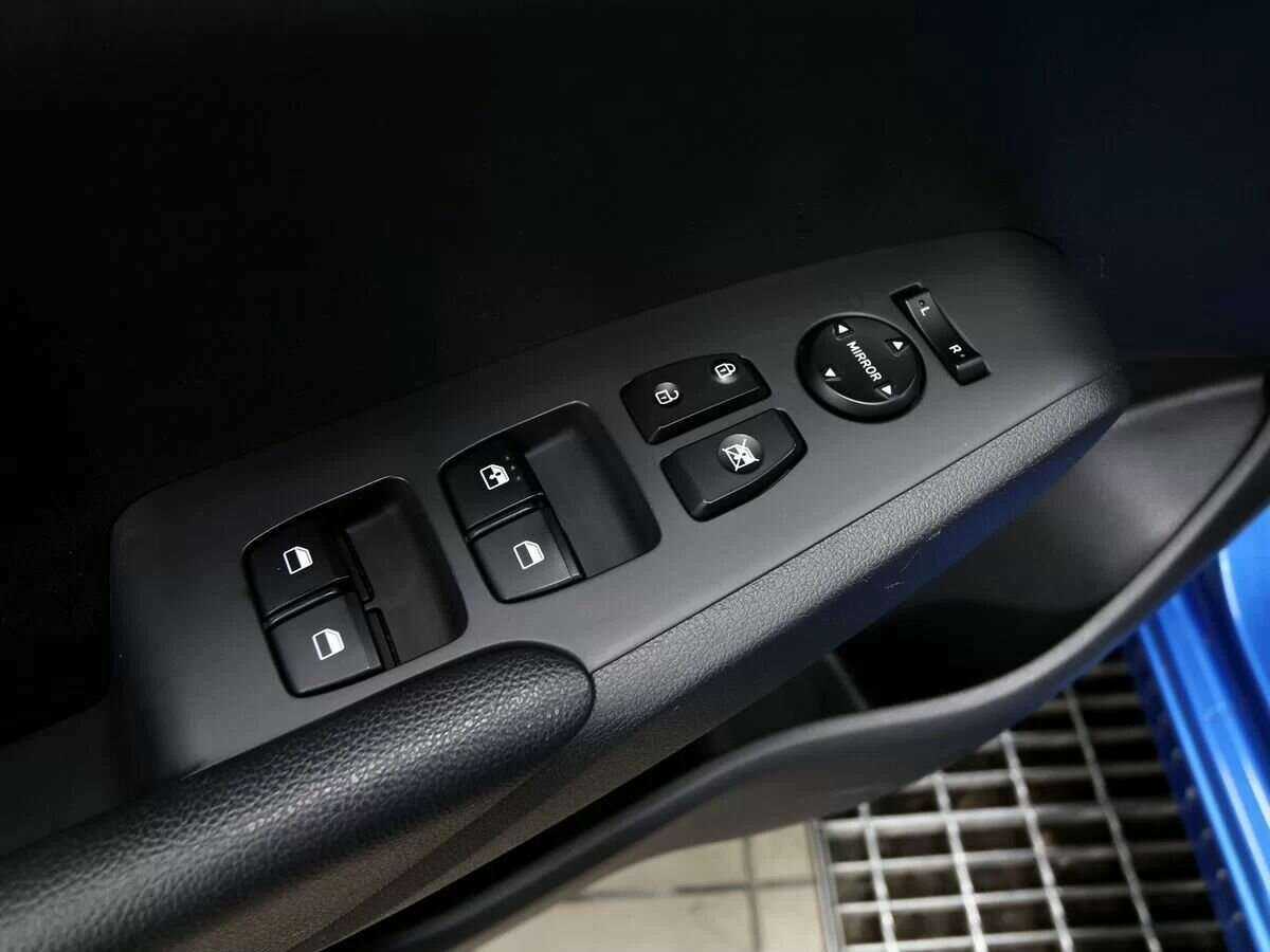 Купить Hyundai Solaris с пробегом. Фото: #8