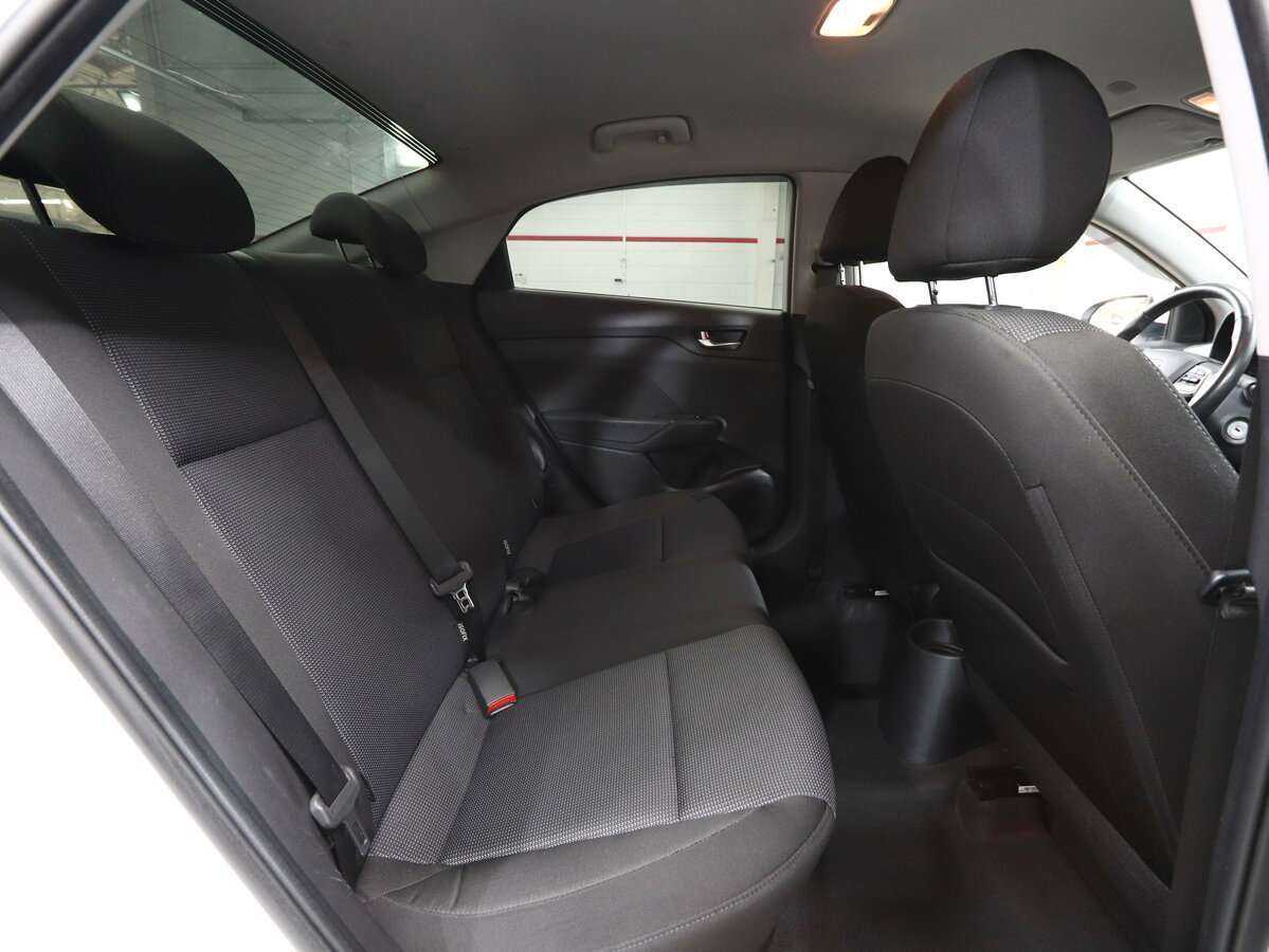 Купить Hyundai Solaris с пробегом. Фото: #13