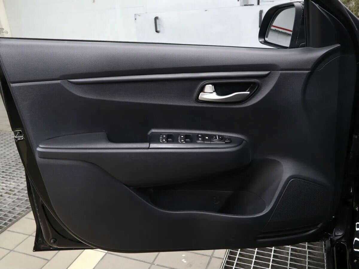 Купить Kia Rio с пробегом. Фото: #5