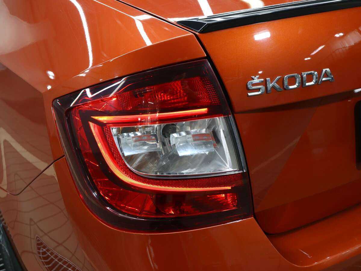 Купить Skoda Rapid с пробегом. Фото: #5