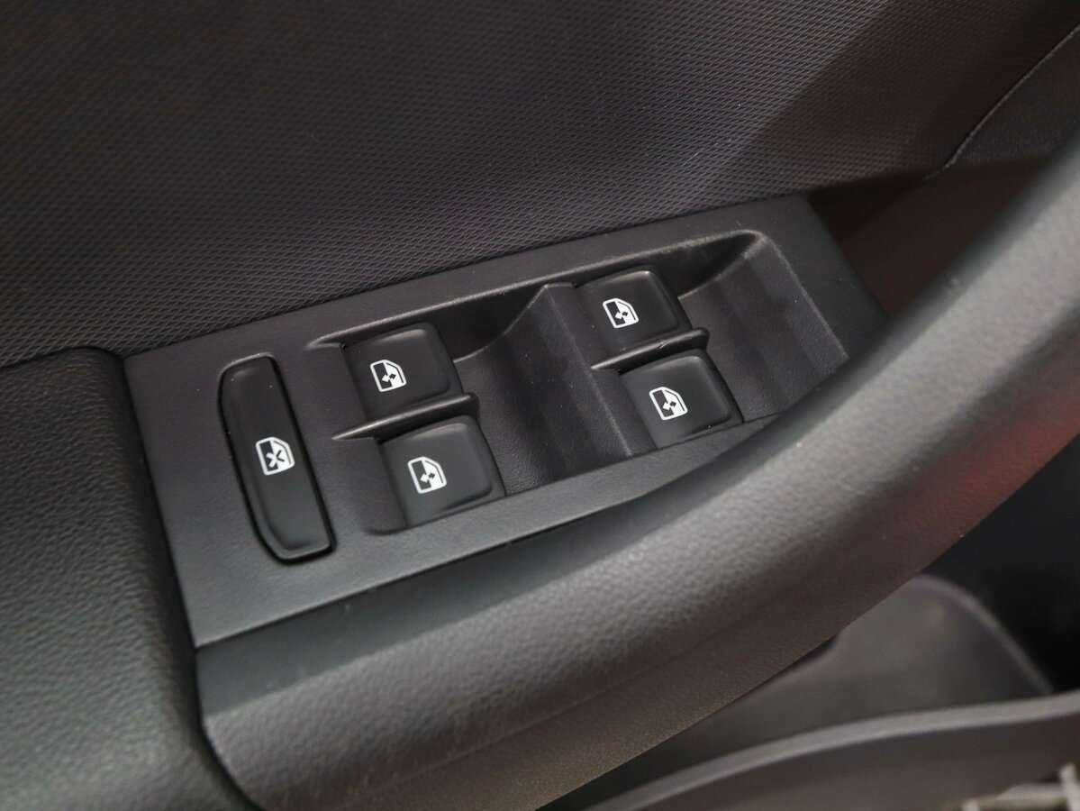 Купить Skoda Rapid с пробегом. Фото: #8