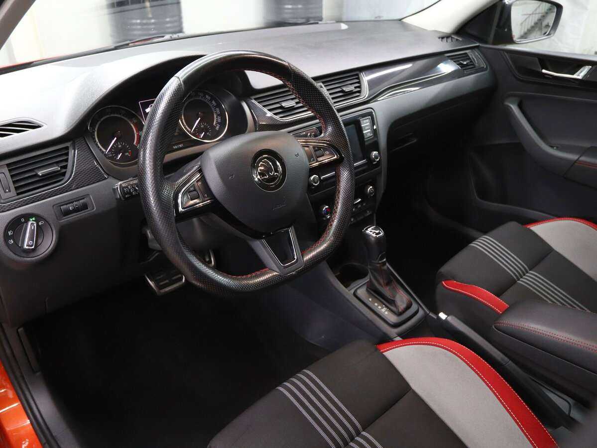 Купить Skoda Rapid с пробегом. Фото: #9