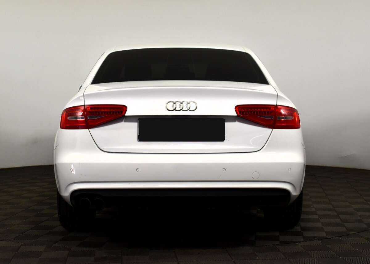 Купить Audi A4 с пробегом. Фото: #4