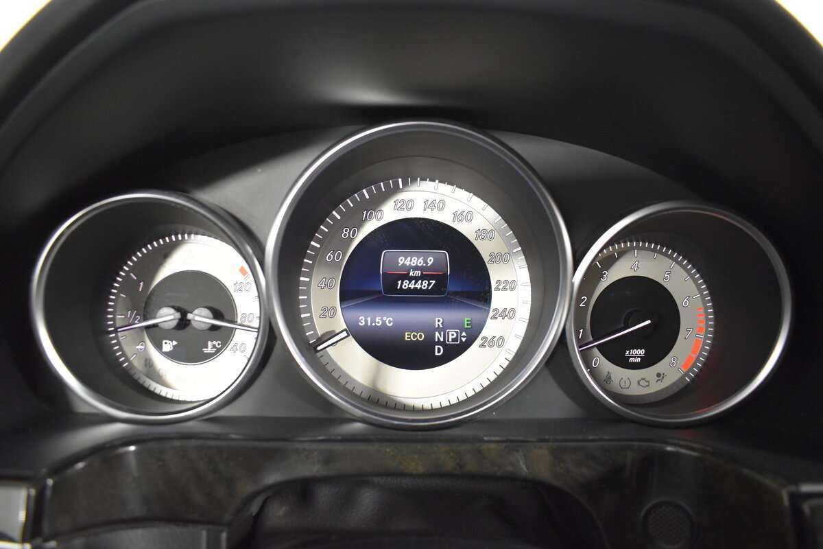 Купить Mercedes-Benz E-Класс с пробегом. Фото: #16