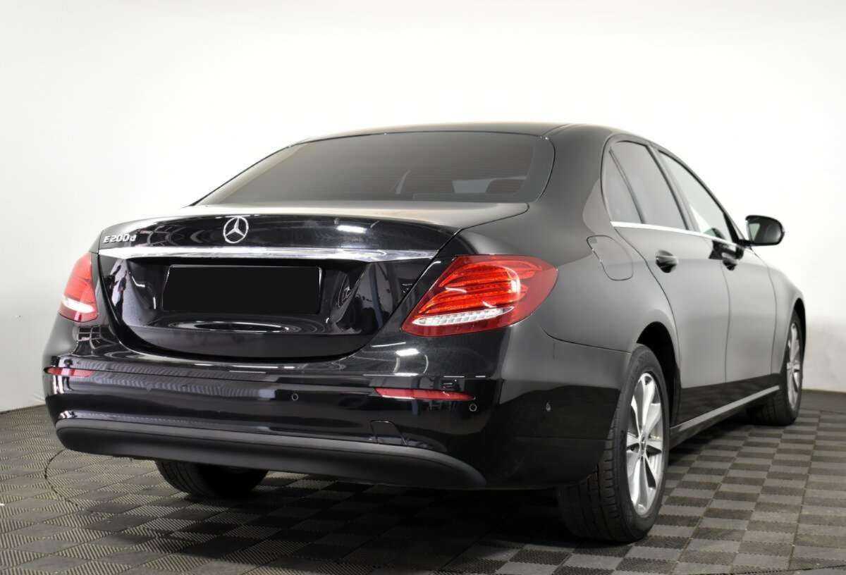 Купить Mercedes-Benz E-Класс с пробегом. Фото: #3