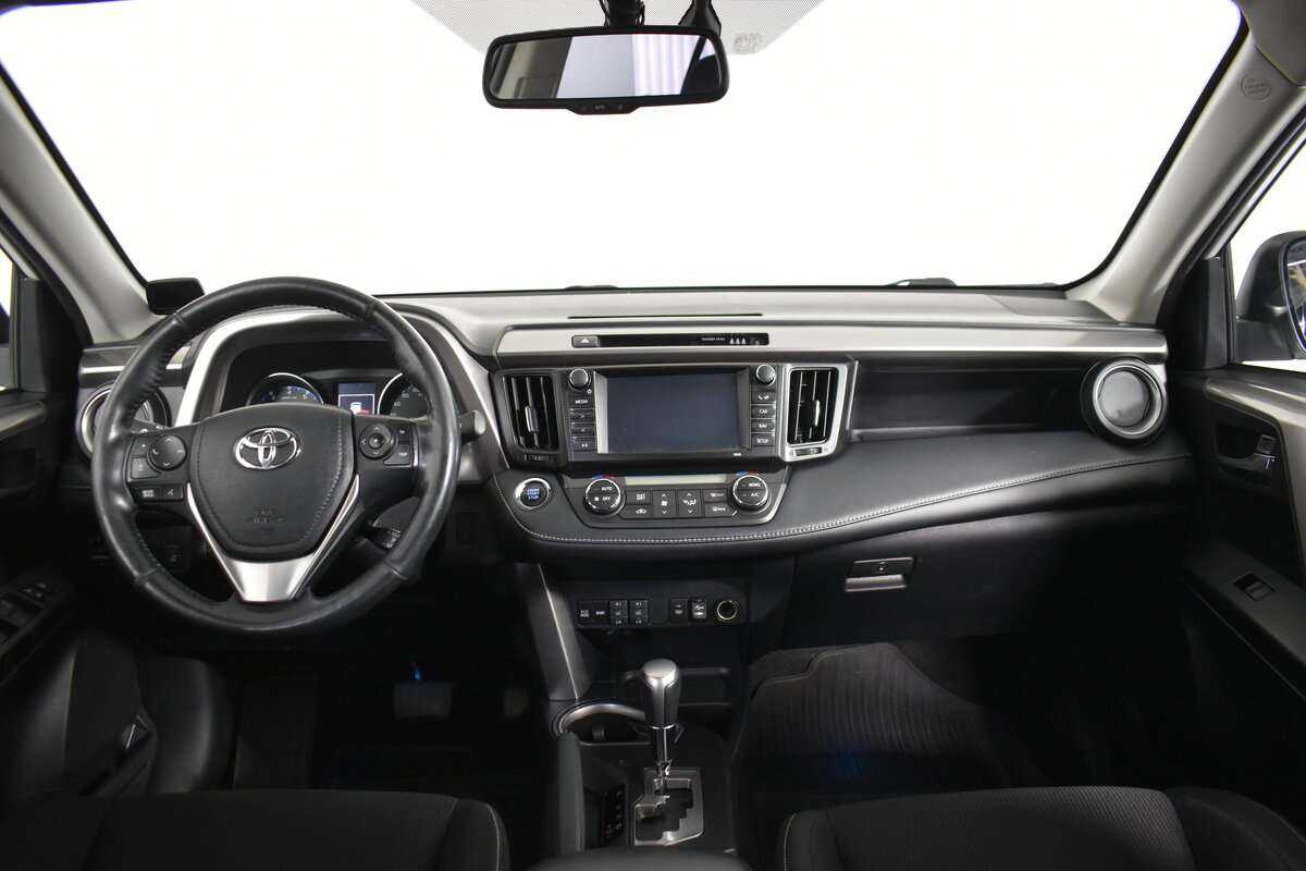 Купить Toyota RAV4 с пробегом. Фото: #10