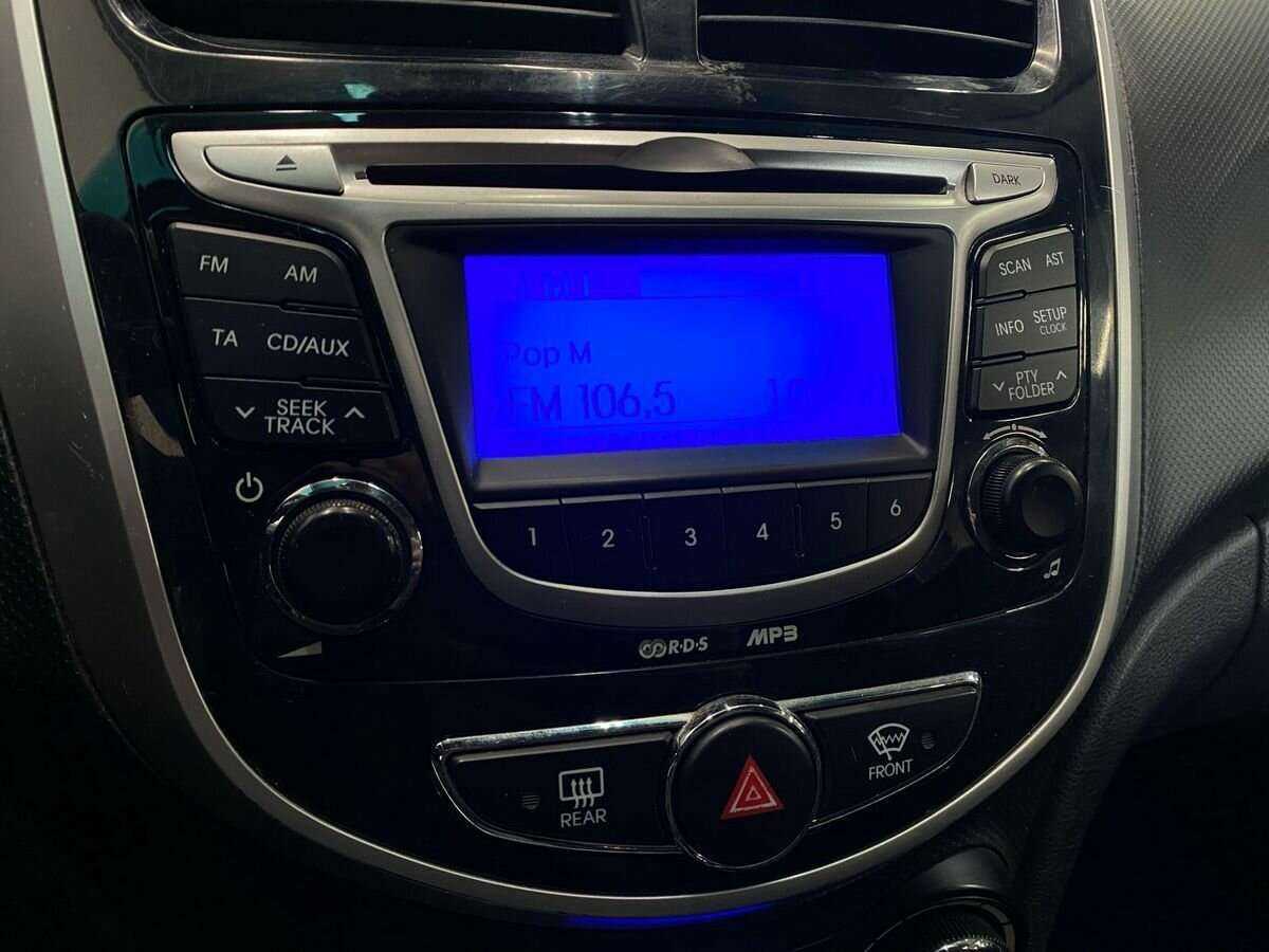 Купить Hyundai Solaris с пробегом. Фото: #13