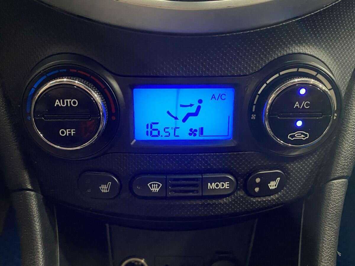 Купить Hyundai Solaris с пробегом. Фото: #14