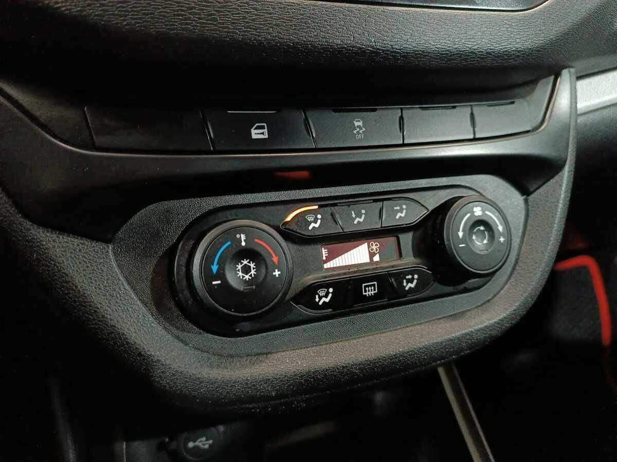 Купить Lada (ВАЗ) Vesta с пробегом. Фото: #13