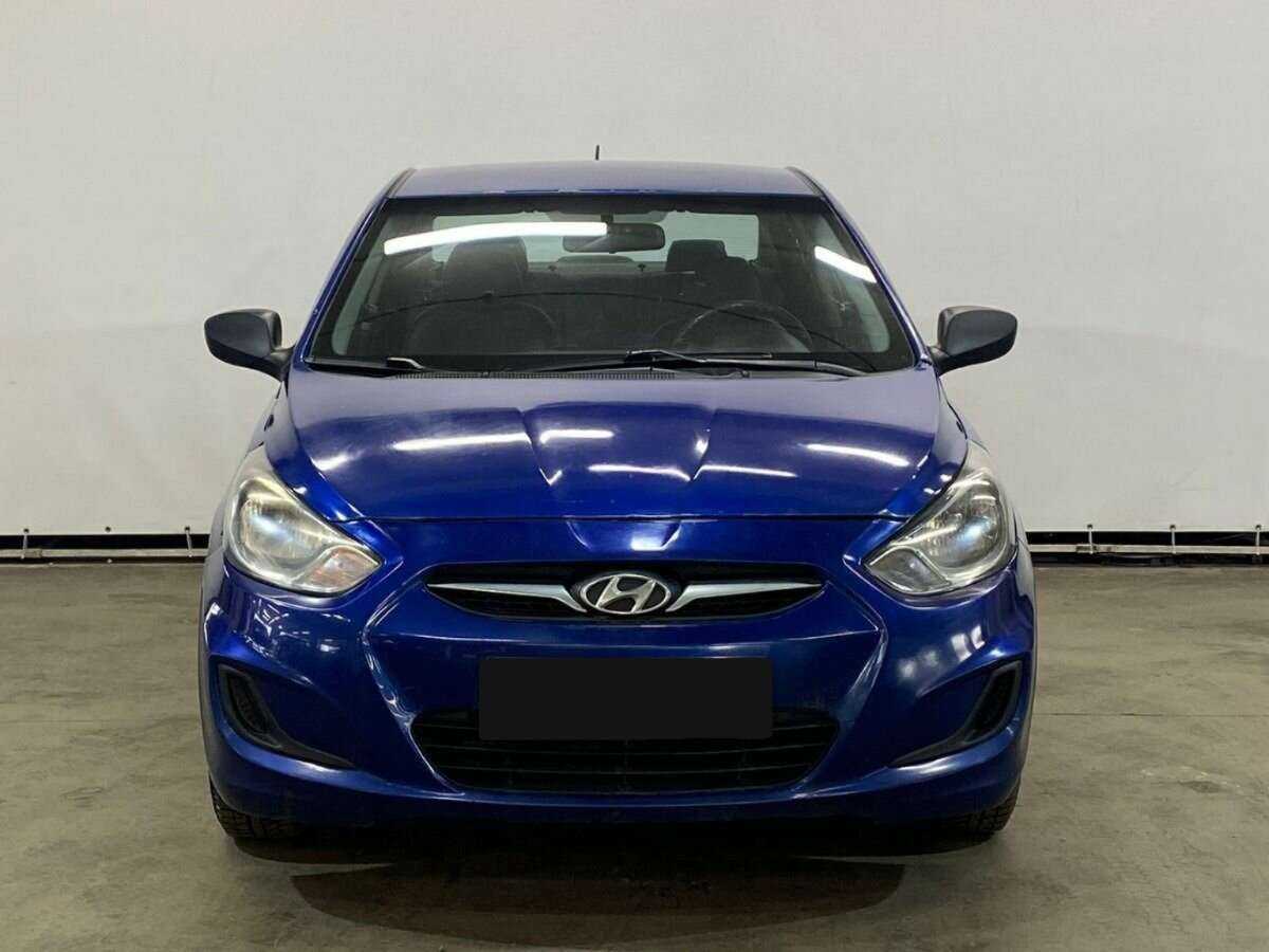 Купить Hyundai Solaris с пробегом. Фото: #1