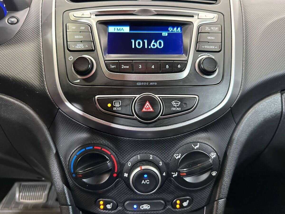 Купить Hyundai Solaris с пробегом. Фото: #12