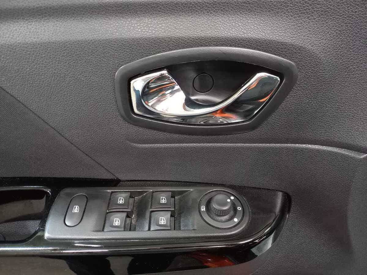 Купить Renault Kaptur с пробегом. Фото: #14