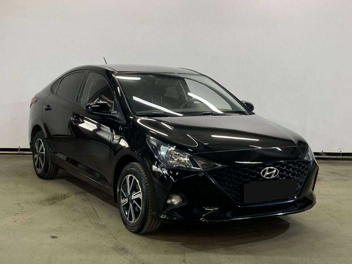 Купить Hyundai Solaris с пробегом. Фото: #2