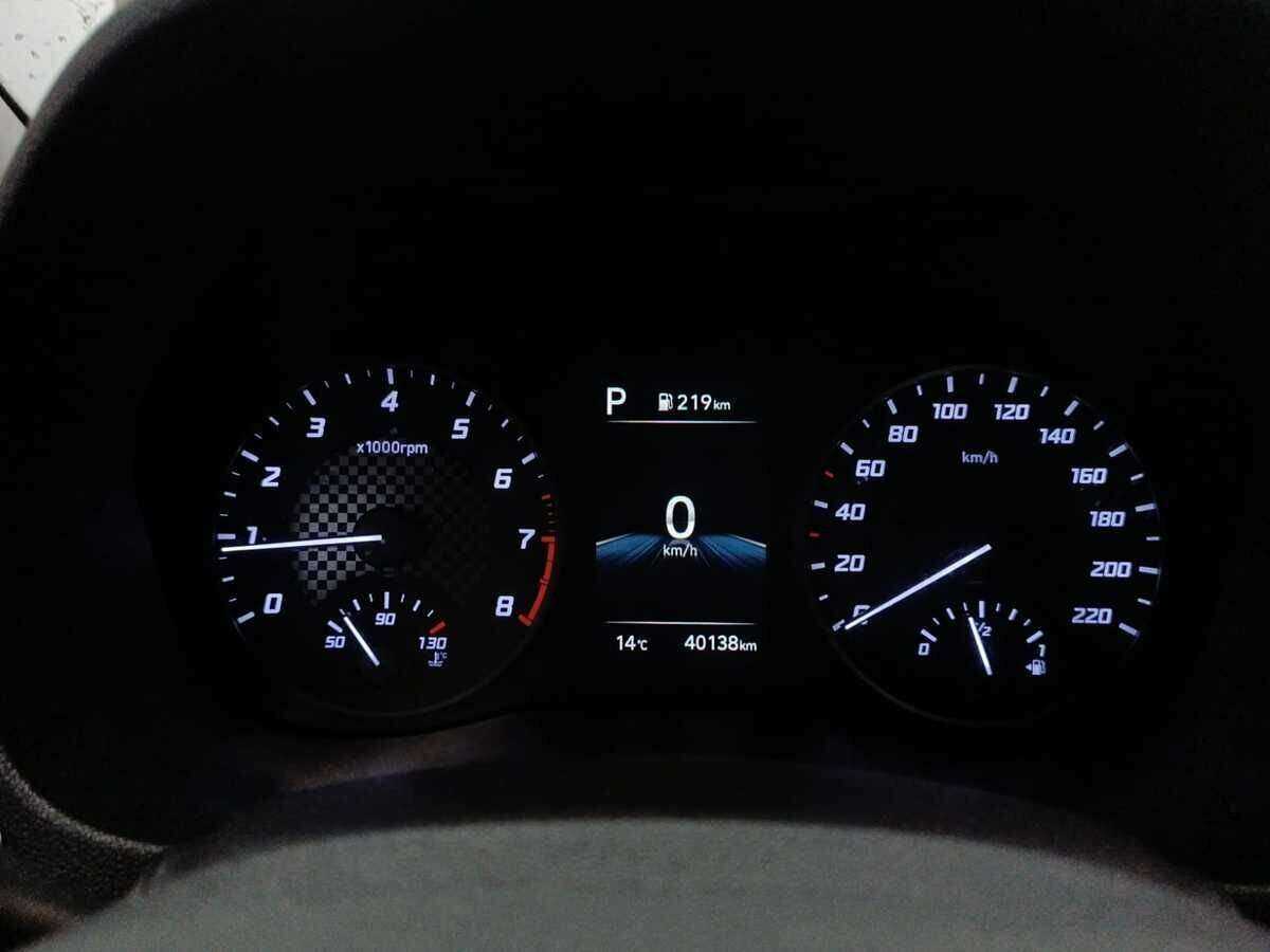 Купить Hyundai Solaris с пробегом. Фото: #11