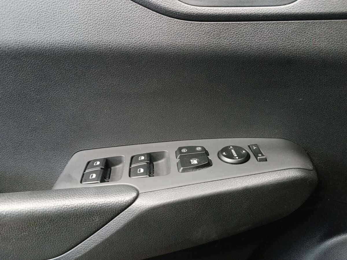 Купить Hyundai Solaris с пробегом. Фото: #16