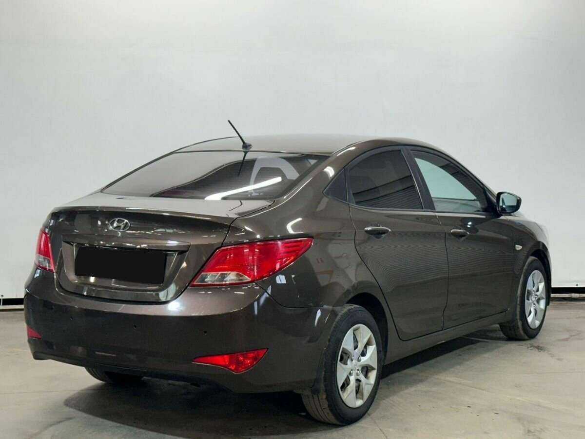 Купить Hyundai Solaris с пробегом. Фото: #4