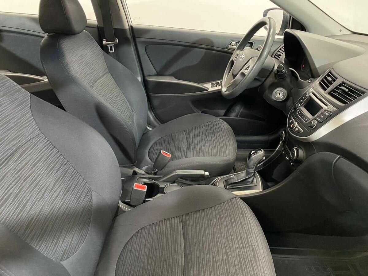 Купить Hyundai Solaris с пробегом. Фото: #9