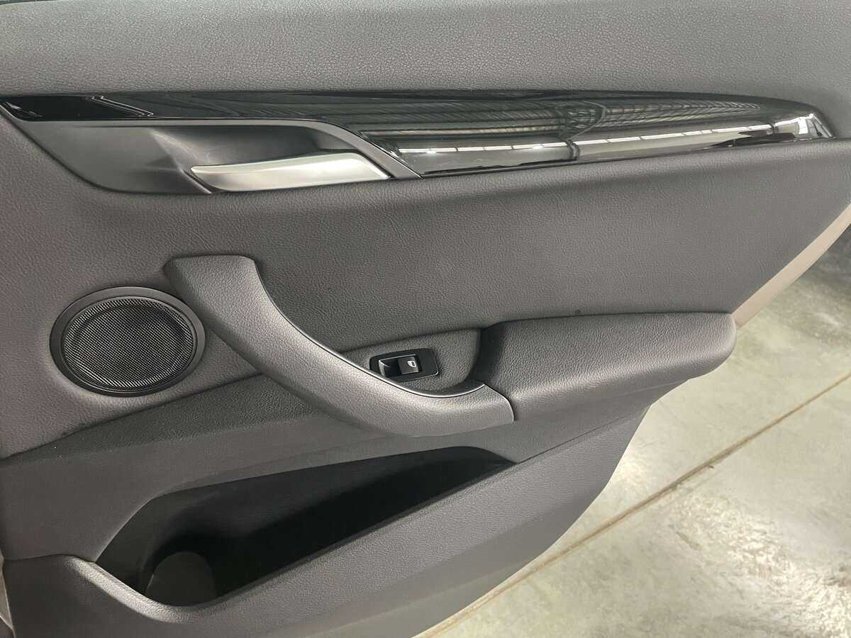 Купить BMW X1 с пробегом. Фото: #24