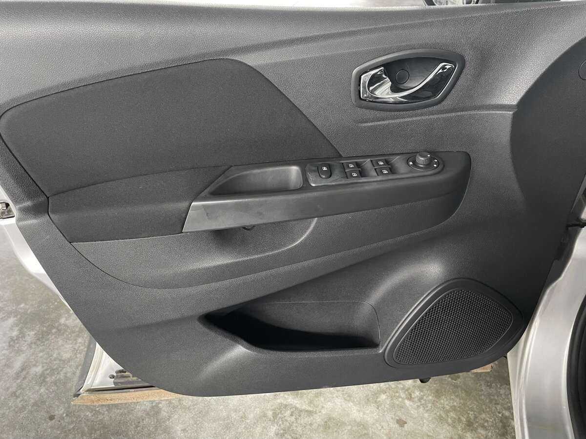 Купить Renault Kaptur с пробегом. Фото: #19