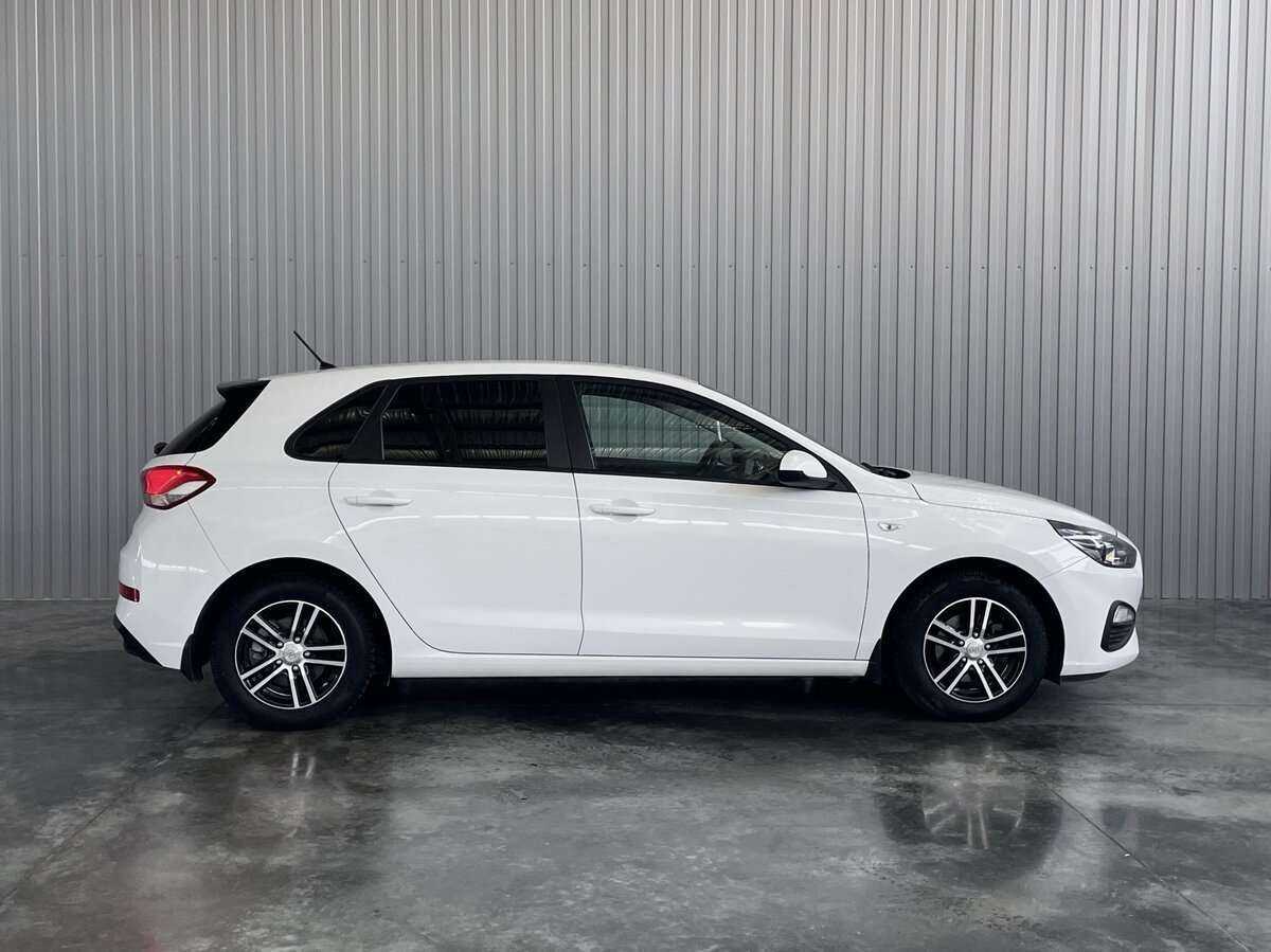 Купить Hyundai i30 с пробегом. Фото: #3