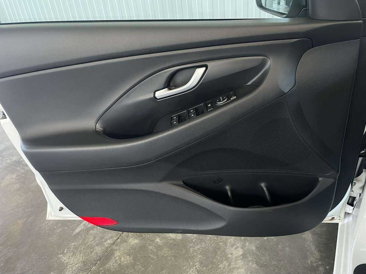 Купить Hyundai i30 с пробегом. Фото: #18