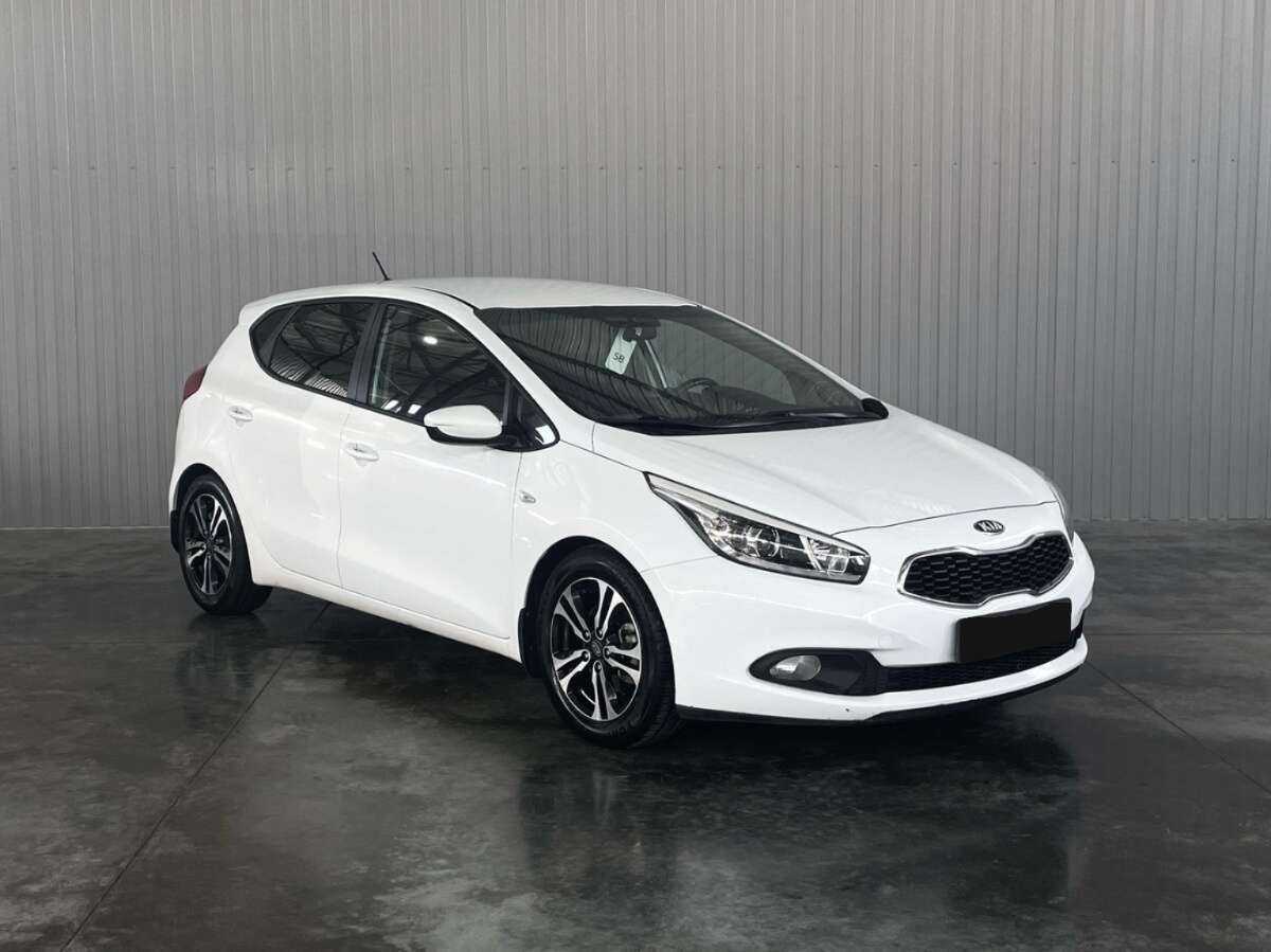 Купить Kia Ceed с пробегом. Фото: #2