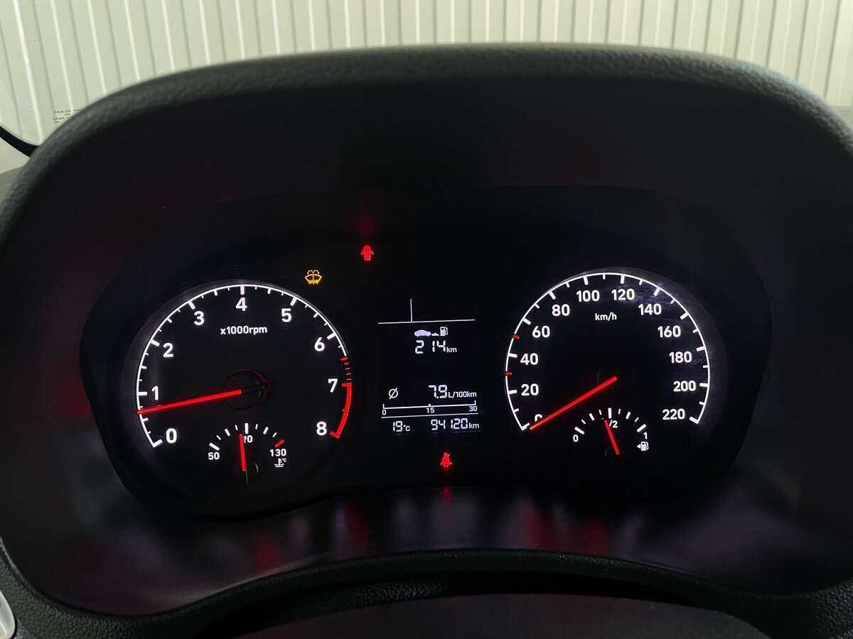 Купить Hyundai Solaris с пробегом. Фото: #12