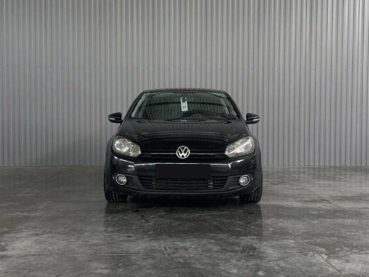 Купить Volkswagen Golf с пробегом. Фото: #1