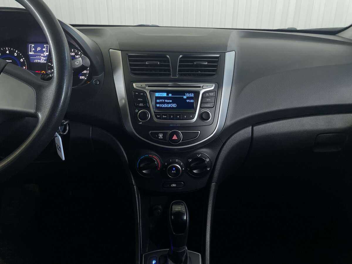 Купить Hyundai Solaris с пробегом. Фото: #11