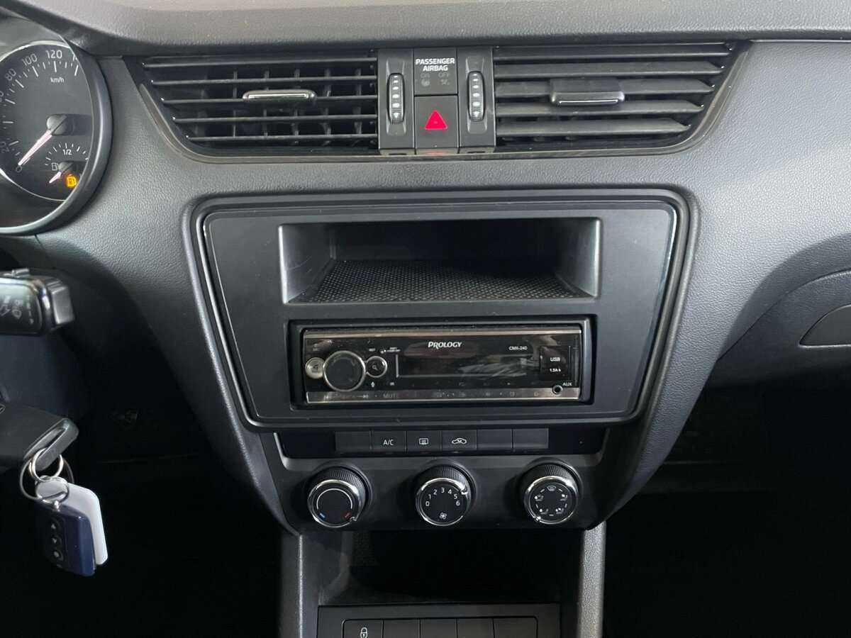 Купить Skoda Octavia с пробегом. Фото: #11