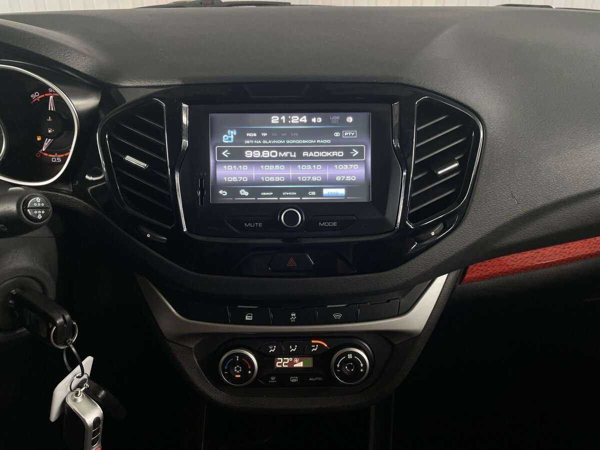 Купить Lada (ВАЗ) Vesta с пробегом. Фото: #13