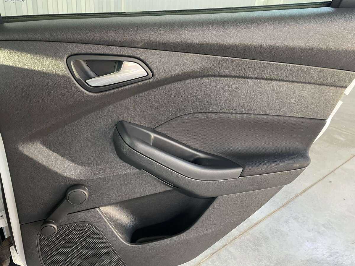 Купить Ford Focus с пробегом. Фото: #19