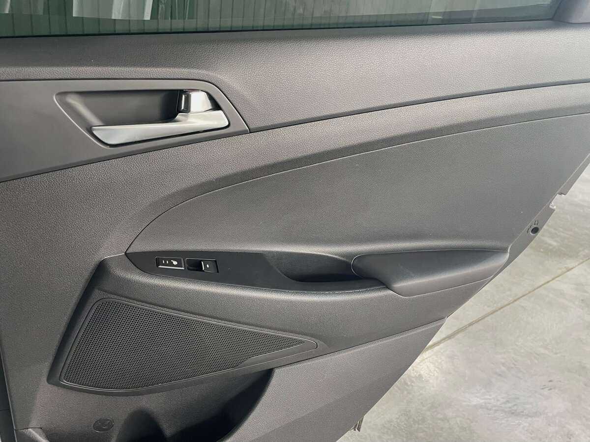 Купить Hyundai Tucson с пробегом. Фото: #24