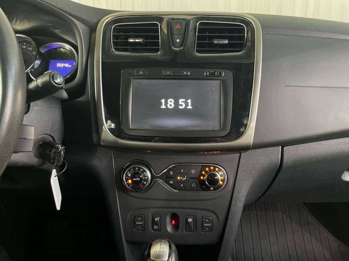 Купить Renault Sandero с пробегом. Фото: #10