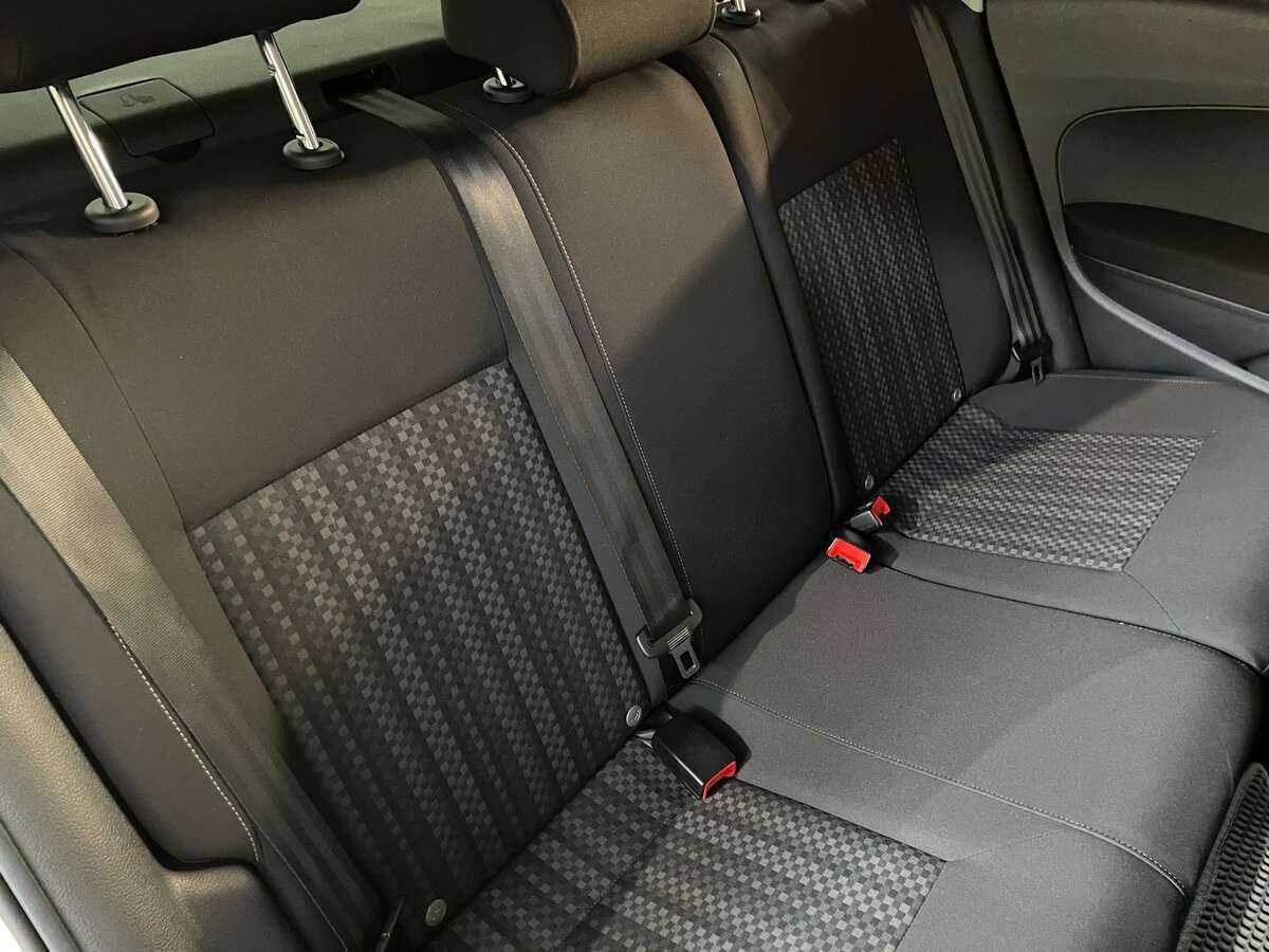 Купить Volkswagen Polo с пробегом. Фото: #15