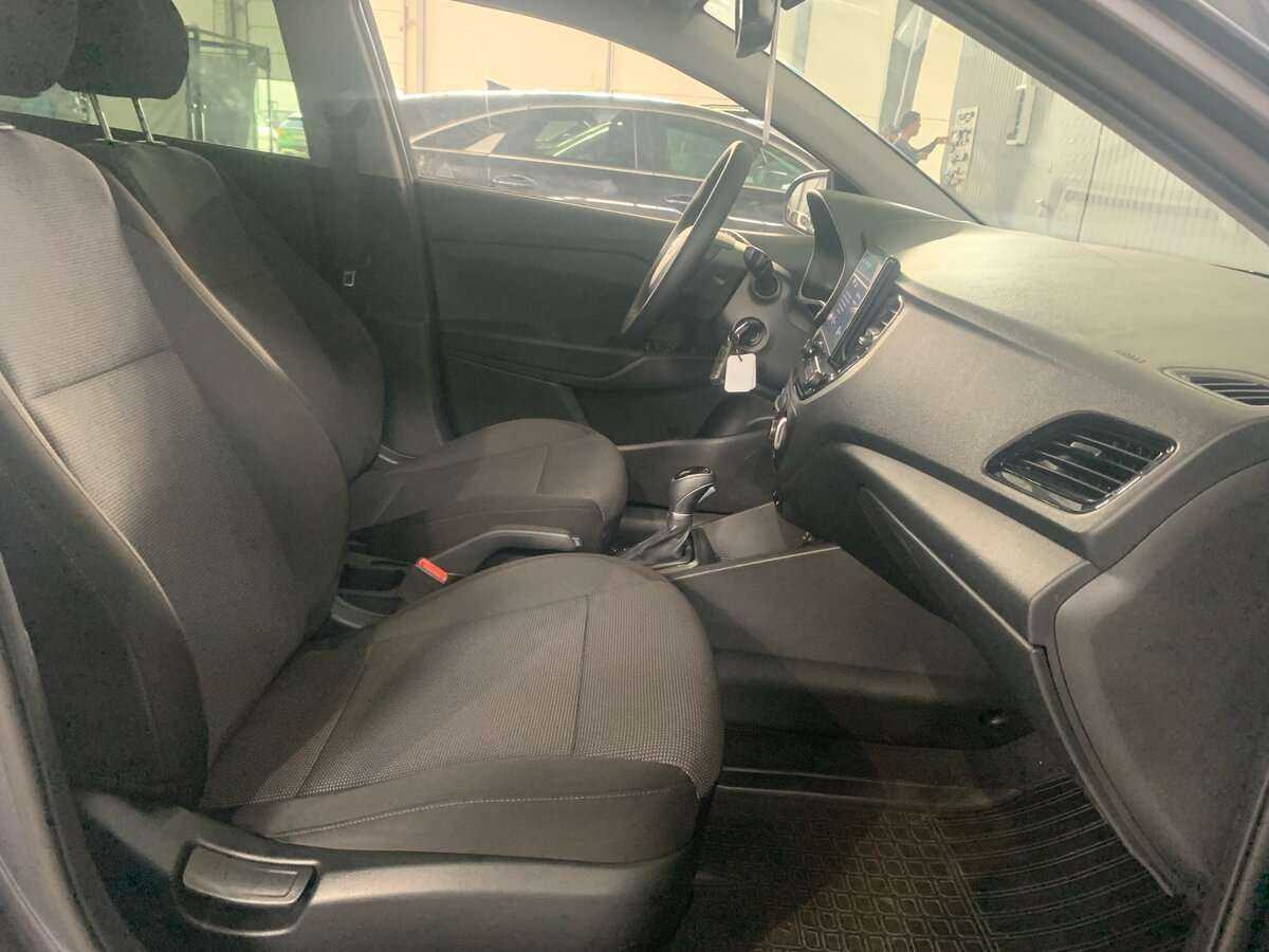 Купить Hyundai Solaris с пробегом. Фото: #13