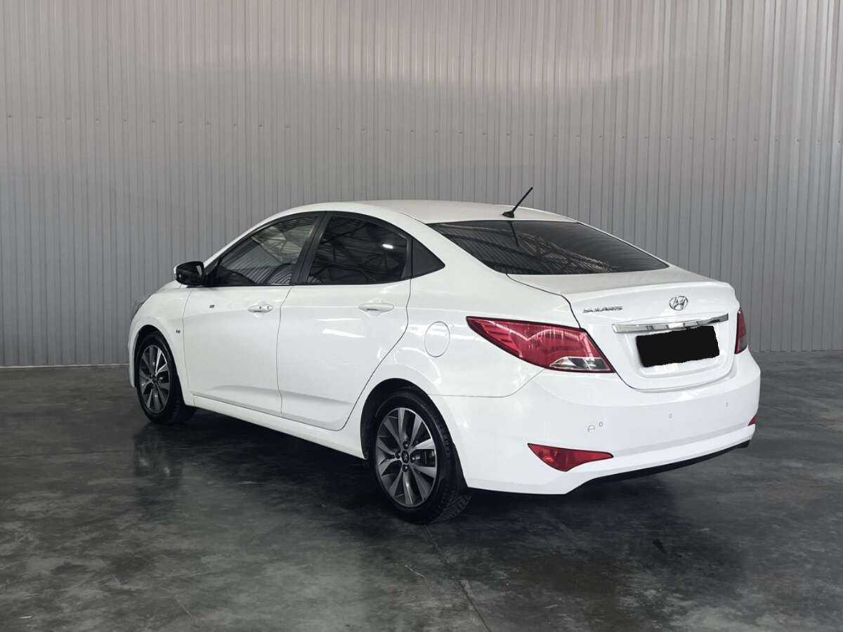 Купить Hyundai Solaris с пробегом. Фото: #6