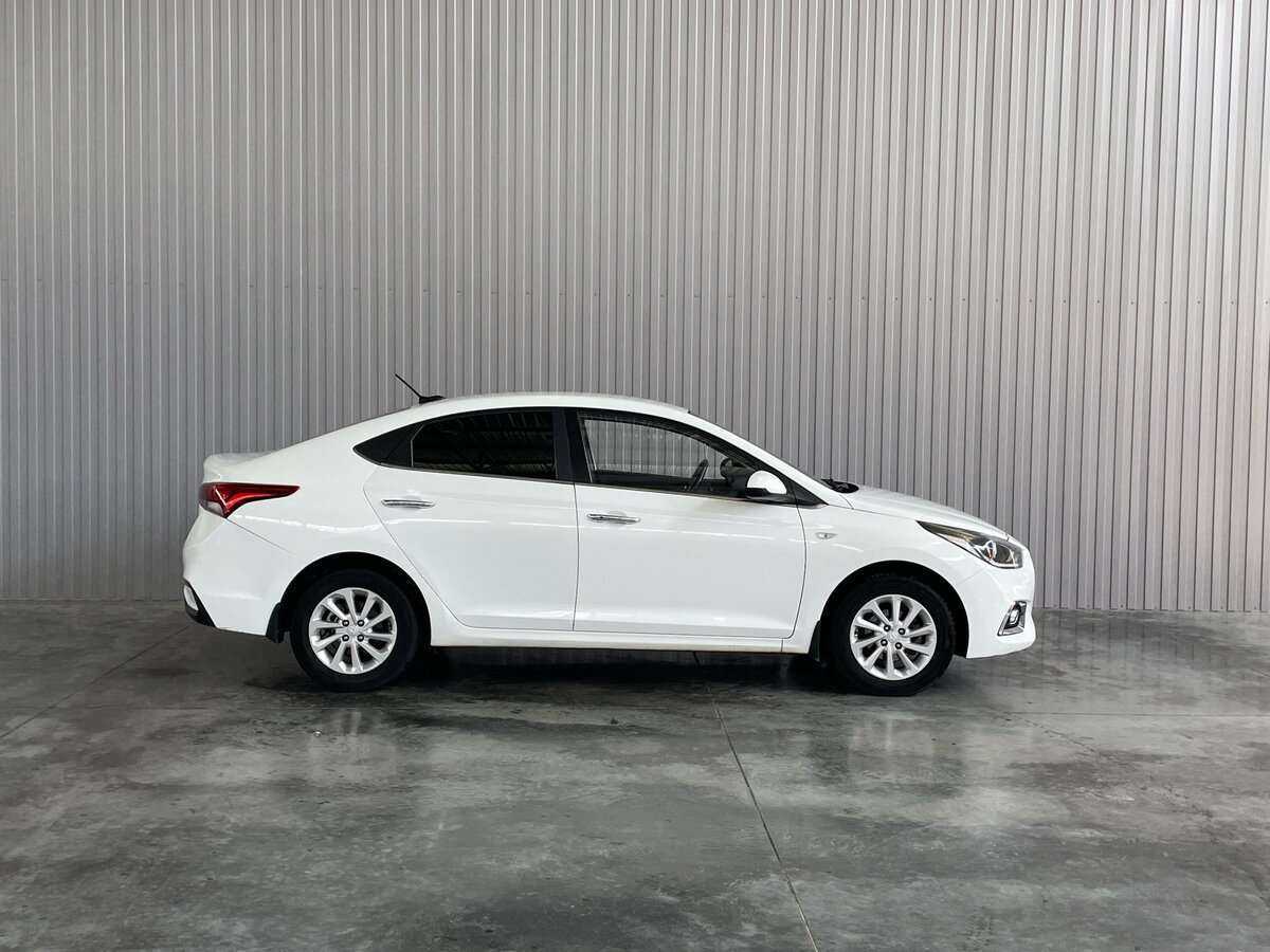 Купить Hyundai Solaris с пробегом. Фото: #3