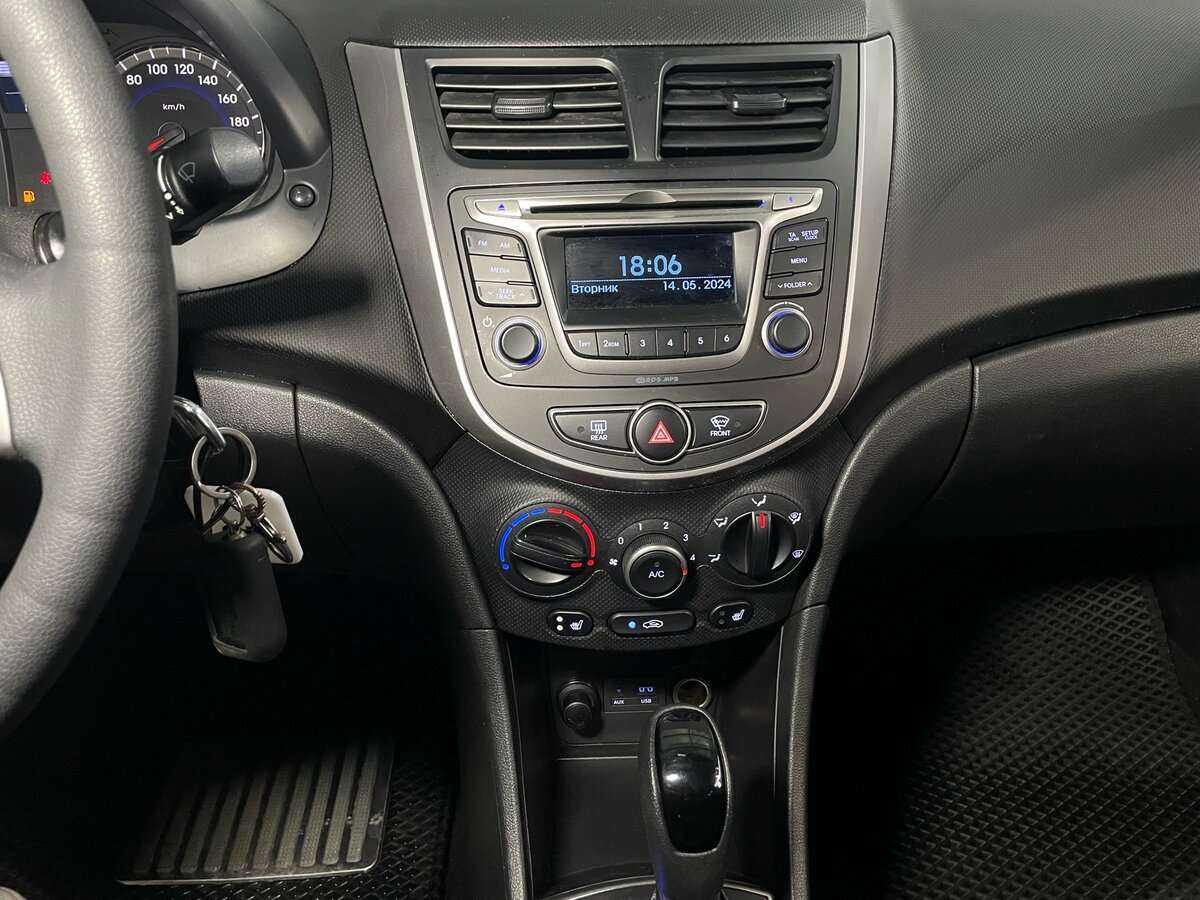 Купить Hyundai Solaris с пробегом. Фото: #11