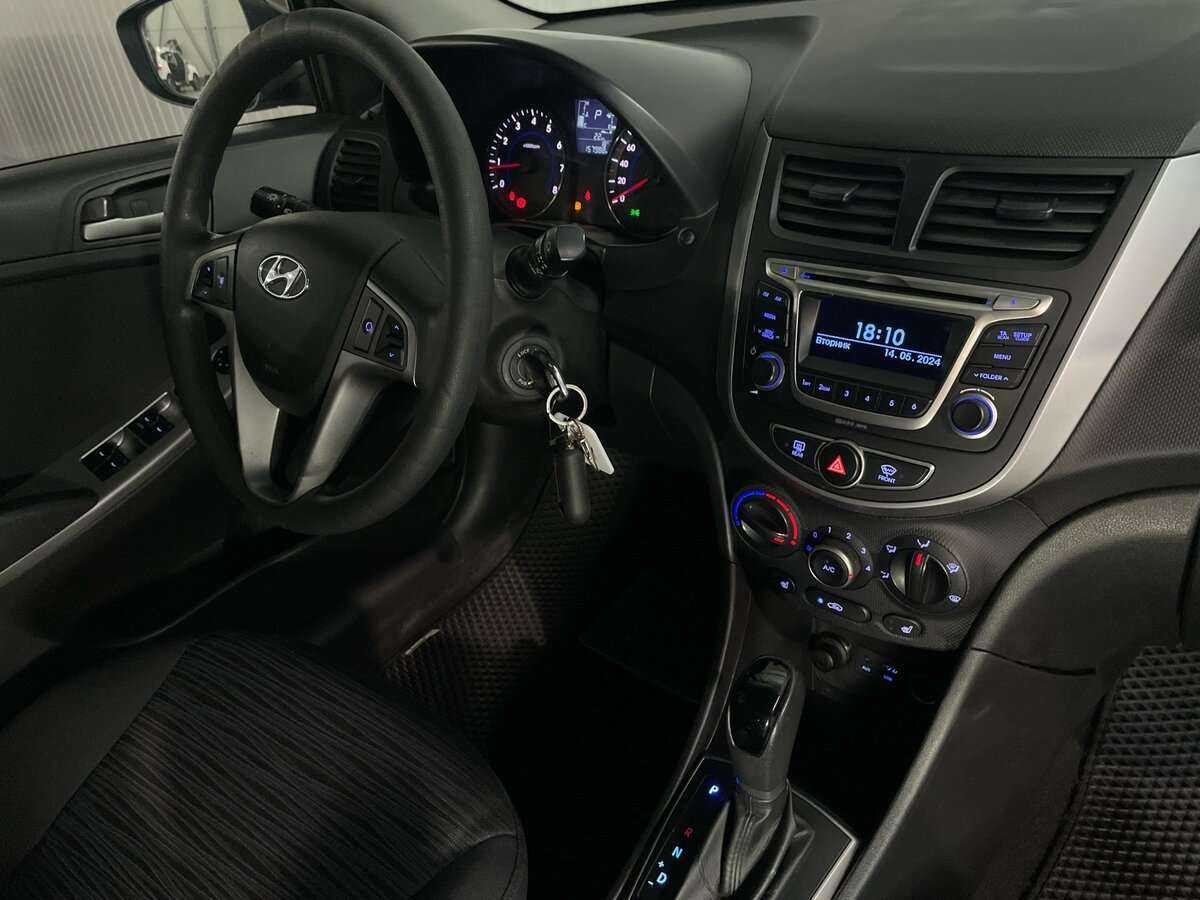 Купить Hyundai Solaris с пробегом. Фото: #17