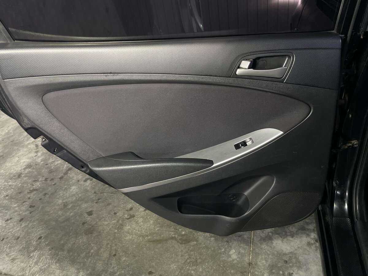 Купить Hyundai Solaris с пробегом. Фото: #20