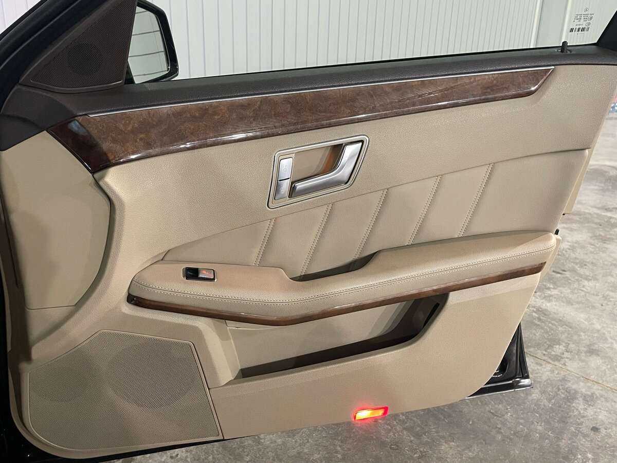 Купить Mercedes-Benz E-Класс с пробегом. Фото: #14